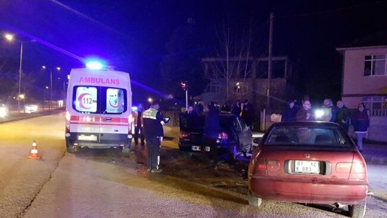 Kırmızı ışık ihlali yapan sürücü dehşet saçtı...1’i hamile 7 kişiyi yaraladı