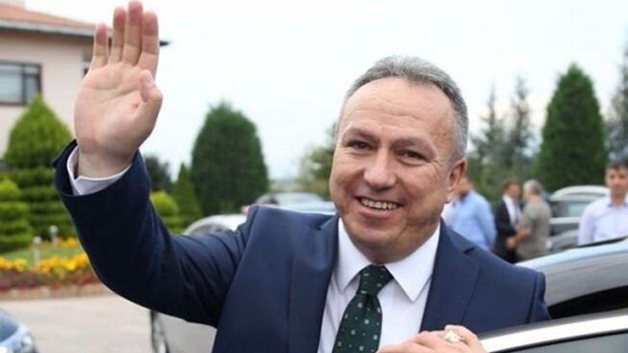 Düzce Eski Valisi Ali Fidan Bakanlıktaki görevinden alındı.
