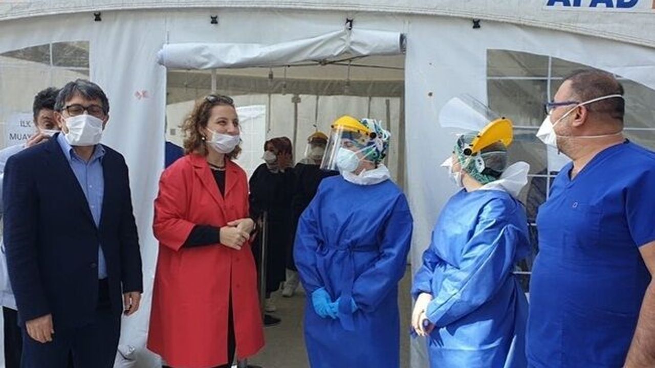 ÇAKAR SAĞLIK ÇALIŞANLARINA MORAL VERDİ...