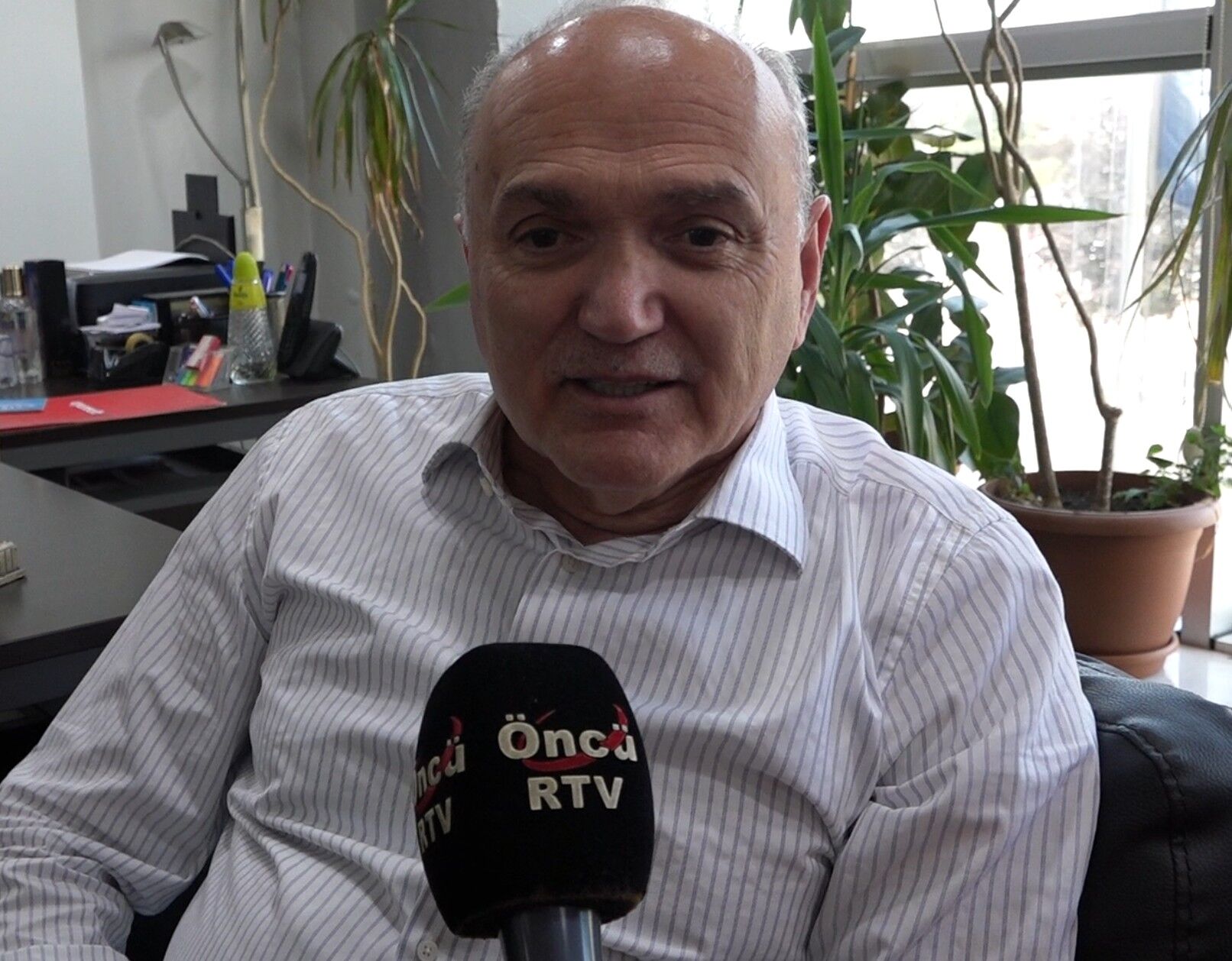 Özlü